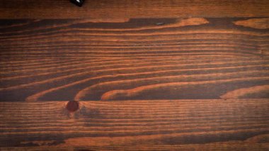 Emeklilik. Hareket eden harflerden oluşan metin, dur hareketi, 4K