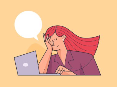 Dizüstü bilgisayarın önünde çalışan yorgun kadın.