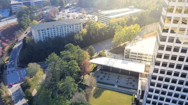 Luftaufnahme Eines Bürogebäudes Der Nähe Des Tech Square Midtown Atlanta — Stockfoto