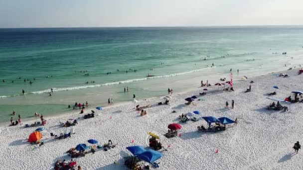Crowed People Swimming Playing Relaxing Sugar White Sandy Shoreline Turquoise — Video Stock