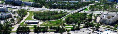 Panorama Havacılık Kampüsü, Texas Otoyolu boyunca iş parkı 249, üst geçitli Tomball Parkway, hızla büyüyen Kuzey Houston karışık kullanımlı ofis binaları, alışveriş, kiralama birimleri. ABD