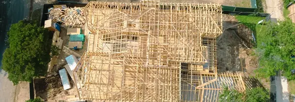 Panorama hava manzaralı iki katlı ahşap kereste çerçeveli malikaneler Dallas 'ın varlıklı Walnut Hill' inde yeni inşaatlar lüks, bakımlı evler yaşam koşulları, Teksas. ABD