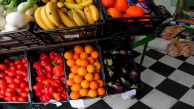 sebze ve meyve pazarında