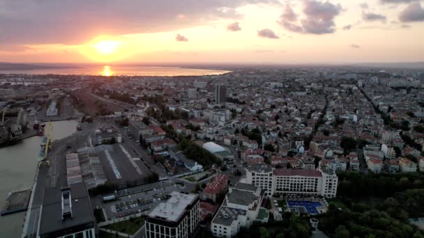 Burgas 도시의 구름과 불가리아와 고품질 — 비디오