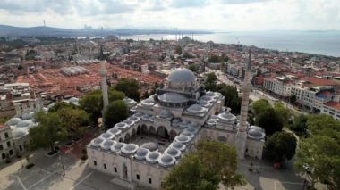 Ramazan ayı Süleyman Camii İHA Videosu, Süleyman Fatih, İstanbul Türkiye. Yüksek kalite 4k görüntü