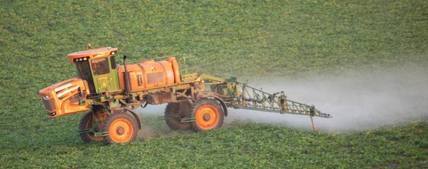 Sowing Success Capturing Tractor Sprayer Impact Yield — Stock Photo, Image