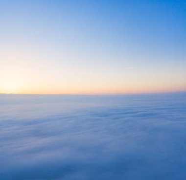 Sabah Zaferi: Güneş Bulutların Ötesinden Doğar