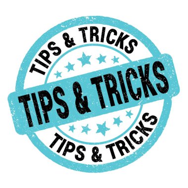 TIPS & TRICKS metni mavi-siyah grungy işareti üzerine yazıldı.