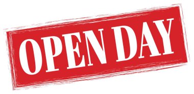 Açık Gün metni kırmızı dikdörtgen pul işareti üzerine yazıldı.