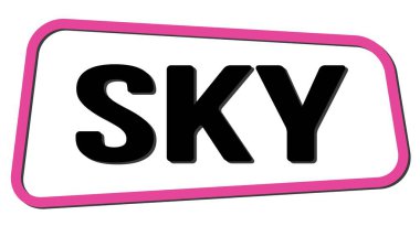 Pembe-siyah trapez damgasıyla yazılmış SKY metni.