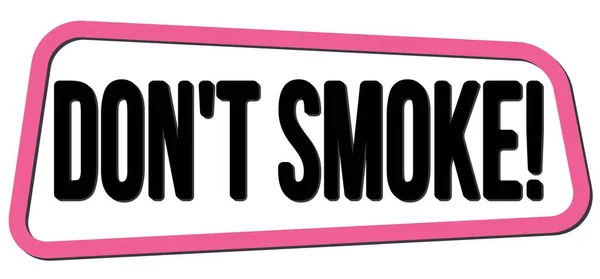 别再抽烟了 用粉红 黑色梯形图章写的文字 — 图库照片