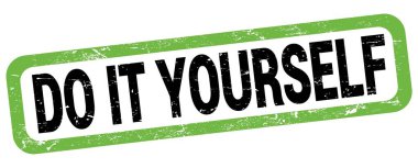 Yeşil-siyah dikdörtgen işareti üzerine yazılmış metni kendiniz mi yazıyorsunuz?.