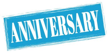 Yıldönümü metni mavi dikdörtgen mühür işareti üzerine yazılmış.