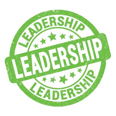 Yeşil grungy işareti üzerine yazılmış Leadership metni.