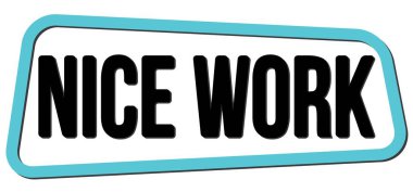 Mavi-siyah trapez damgası üzerine yazılmış güzel çalışma metni.