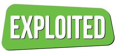 Yeşil trapez damgası üzerine yazılmış ExPLOITED metin.