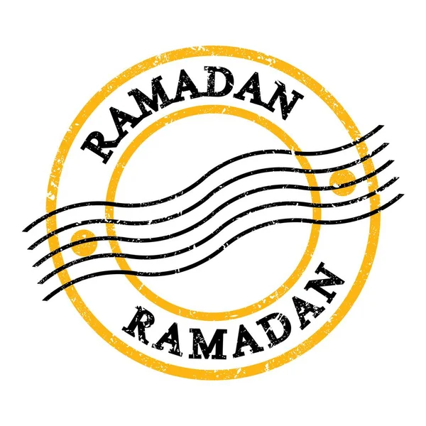 Ramadan Tekst Napisany Żółto Czarnym Grungowym Znaczku Pocztowym — Zdjęcie stockowe