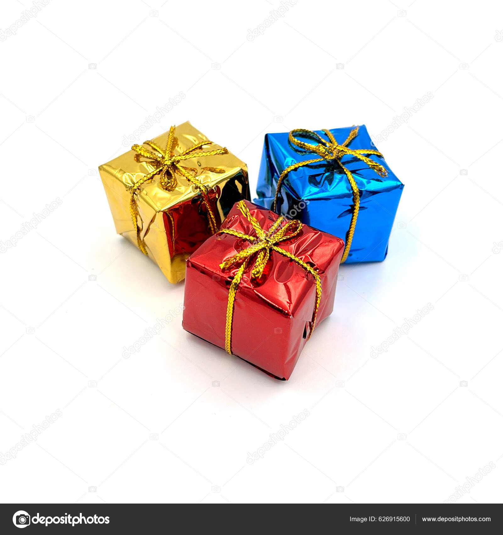 Mignonnes Colorées Boîtes Cadeaux Sur Fond Blanc Coffrets Cadeaux Noël  image libre de droit par NutkinsJ © #626915600