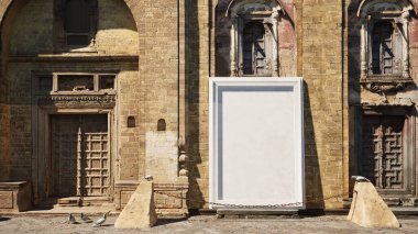 Tarihi duvar ve beyaz boş çerçeve