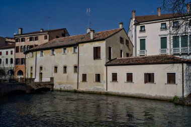 İtalya 'nın en büyüleyici ve gizli yerlerinde gezen ve resimlerini çeken