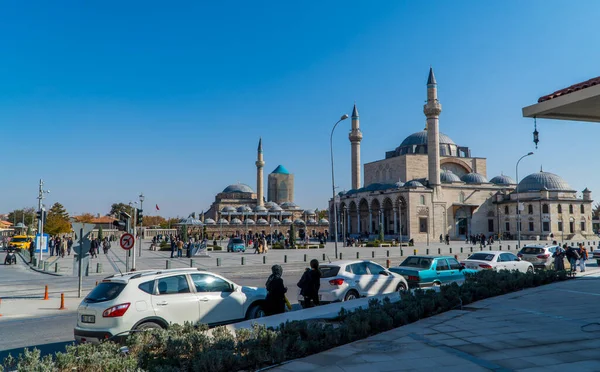 Konya Turquia Novembro 2022 Vista Rua Praça Principal Com Mesquita — Fotografia de Stock