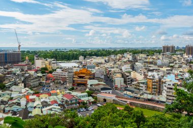Kaohsiung, Tayvan - 6 Eylül 2024 - Kaohsiung 'un havadan görünüşü eski Fongshan Kalesinden görüldü