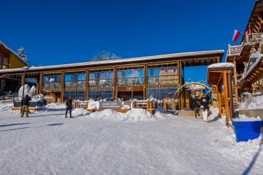 Zakopane, Polonya - 6 Ocak 2024 - Gubalowka dağ istasyonundaki ana kafe