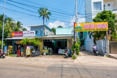 Mui Ne, Vietnam - 7 Ekim 2024 - Mui Ne tatil beldesinde sokaklar