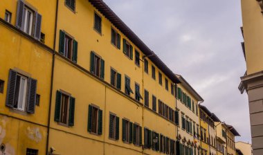 Floransa 'nın tarihi merkezinde geleneksel mimari (Centro Storico), İtalya