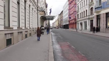 Ljubljana, Slovenya - 5 Şubat 2025 - Ljubljana şehir merkezinde gizli sokak sahnesi