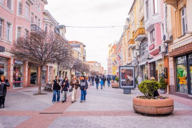 Filibe, Bulgaristan - 7 Şubat 2025 - Kapana, Filibe 'de sokak sahnesi