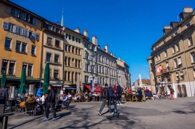 Cenevre, İsviçre - 5 Mart 2025 - Place du Bourg-de-Four