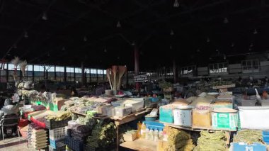 Erivan, Ermenistan - 16 Şubat 2025 - Erivan 'daki geleneksel Ermeni Pazarı