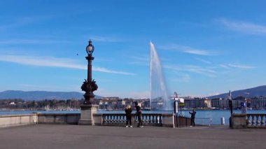 Cenevre, İsviçre - 5 Mart 2025 - Cenevre Gölü kıyıları 