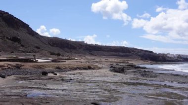 İspanya, Gran Canaria manzaraları El Confital Doğa Parkı 'ndan görüldü.