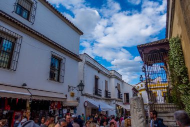 Cordoba, İspanya - 10 Mayıs 2025 - Cordoba 'nın tarihi merkezi