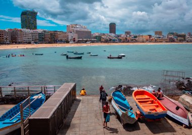 Las Palmas, Gran Canaria (İspanya) - 14 Mayıs 2025 - Las Canteras Plajı