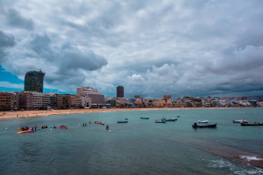 Las Palmas, Gran Canaria (İspanya) - 14 Mayıs 2025 - Las Canteras Plajı