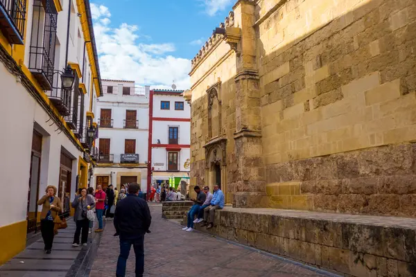 Cordoba, İspanya - 10 Mayıs 2025 - Cordoba 'nın tarihi merkezi