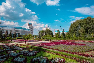 Almaty, Kazakistan - 15 Haziran 2025 - Almatı Cumhuriyet Meydanı
