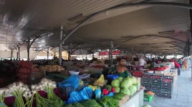 Taşkent, Özbekistan - 1 Haziran 2025 - Taşkent 'teki Chorsu Çarşısı