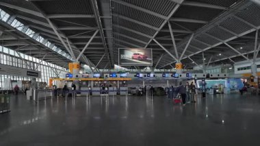 Varşova, Polonya - 29 Mayıs 2025 - Frederic Chopin Havaalanı (WAW)