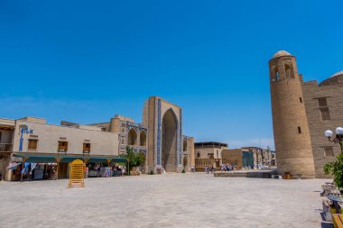 Buhara, Özbekistan - 7 Haziran 2025 - Eski Buhara Kasabası 'nda büyüleyici bir mimari.