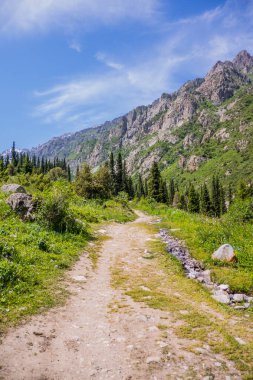 Ala Archa Ulusal Parkı, Kırgızistan 'daki göz kamaştırıcı ve güzel manzaralar