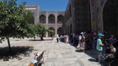 Semerkant, Özbekistan - 3 Haziran 2025 - Registan Meydanı 'nda çarpıcı mimari