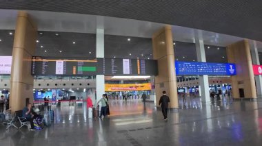 Taşkent, Özbekistan - 7 Haziran 2025 - İslam Karimov Uluslararası Havalimanı (TAS)