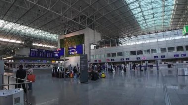 Frankfurt, Almanya - 20 Haziran 2025 - FRA Havaalanı Terminali 2.