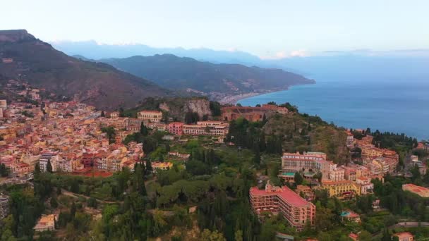 Panorama Landscape Aerial View Hill Town Taormina Sicily Coast Sea — Vídeos de Stock