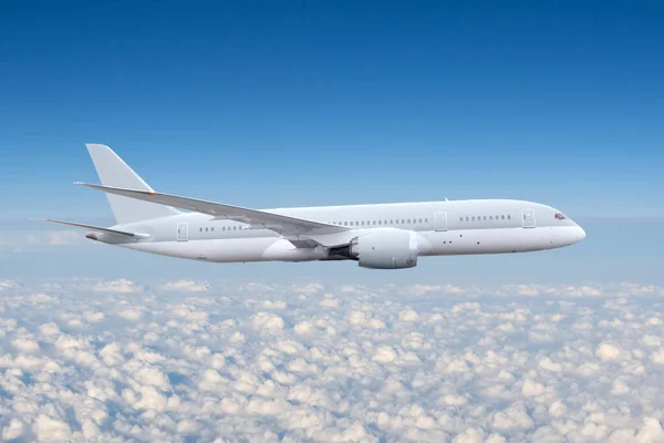 Avión Comercial Jetliner Volando Por Encima Las Nubes Cúmulos Luz — Foto de Stock