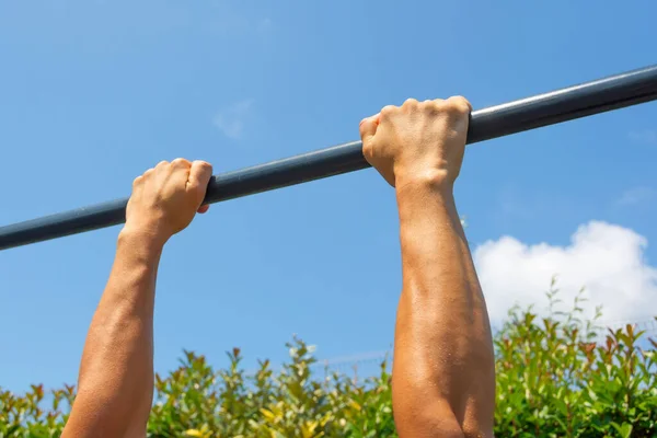 Hands Hold Horizontal Bar Street Outdoor Workout Area — Stock Photo, Image